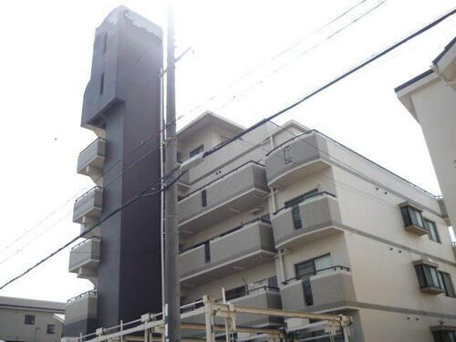 ロイヤルコーポ姫路北条 5階建