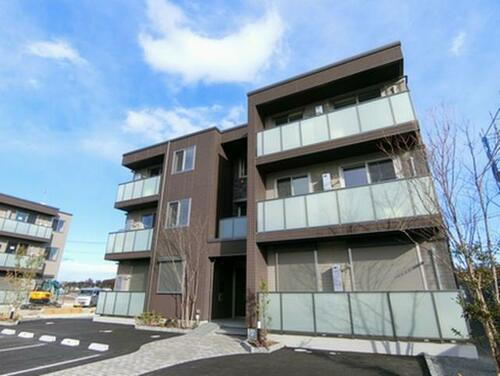 フェリス万博公園 3階建
