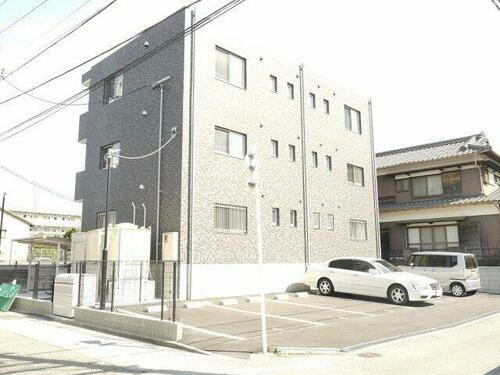 三重県津市上浜町４丁目 賃貸マンション