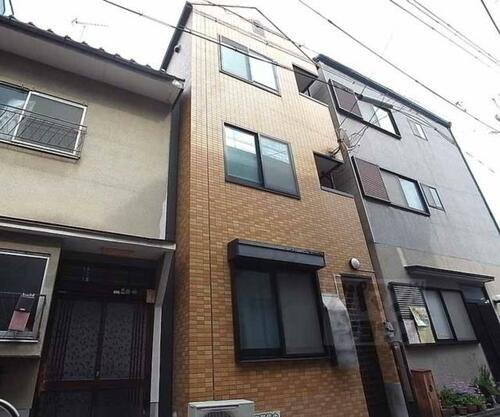 京都府京都市中京区西ノ京職司町 3階建