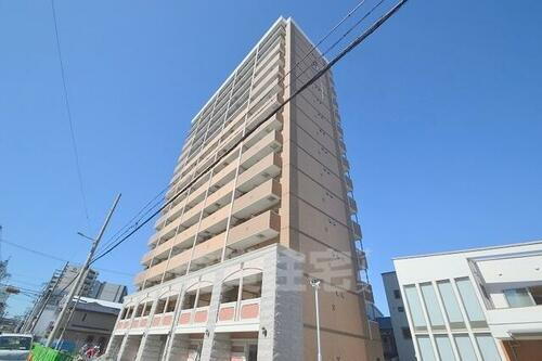 ラグゼ新大阪５ 15階建