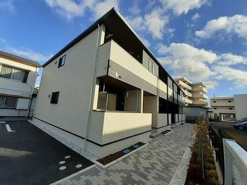 兵庫県川西市東久代２丁目 築1年12ヶ月 2階建