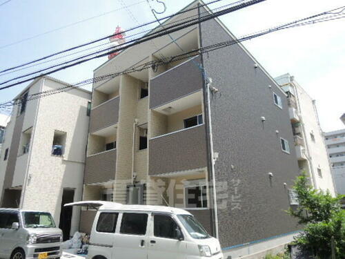 Ｙｓ　ｍａｉｓｏｎ　ＣＡＭＥＬＩＡ 3階建