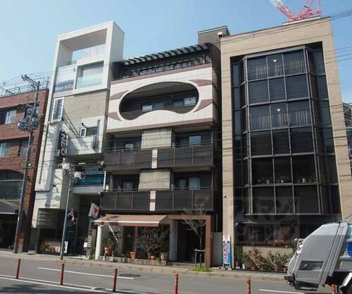 ファーストコート七条烏丸 5階建