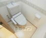 クオリカ太秦 清潔感のある洋式トイレです。