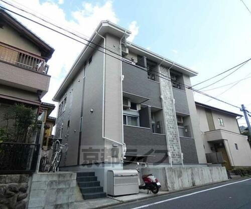 ハーモニーテラス深草大亀谷西寺町 2階建