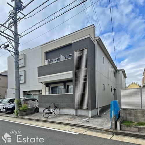 愛知県名古屋市守山区鳥神町 2階建