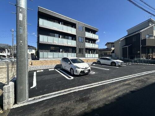 アリスティオ緑町 3階建