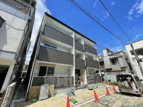 大阪府寝屋川市池田旭町 3階建 築3年10ヶ月
