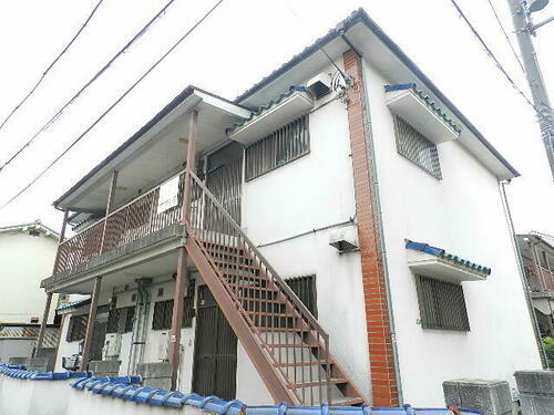 大阪府池田市姫室町 2階建
