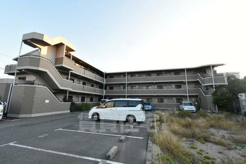 大阪府堺市西区浜寺諏訪森町西３丁 3階建 築28年5ヶ月