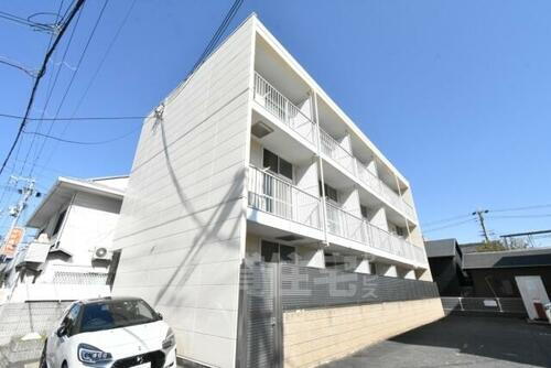 大阪府泉大津市旭町 3階建