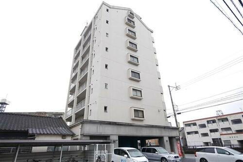 オリエンタル三萩野公園 8階建