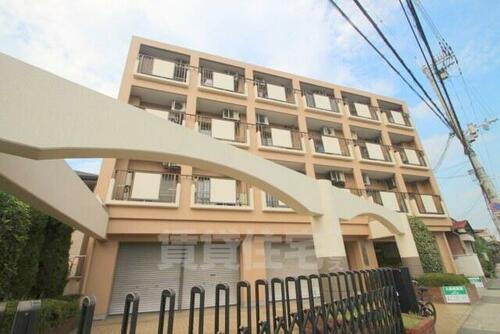 大阪府吹田市岸部南２丁目 4階建