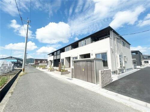 福岡県直方市大字感田 賃貸アパート