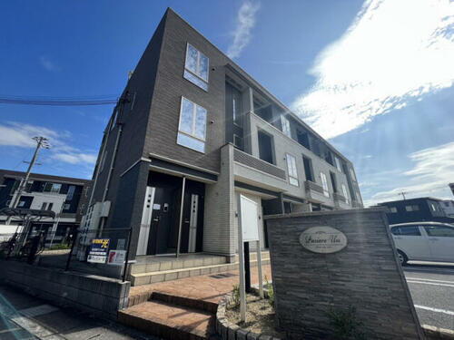 兵庫県姫路市飾磨区英賀宮町２丁目 3階建