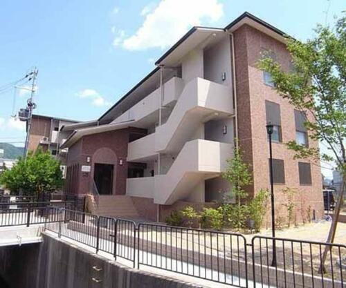 京都府京都市山科区東野森野町 3階建 築14年4ヶ月