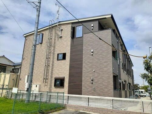 セレーノヴィータ 3階建