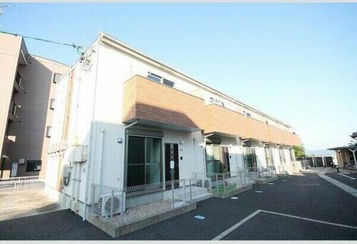 愛知県西尾市上矢田町北野 テラスハウス