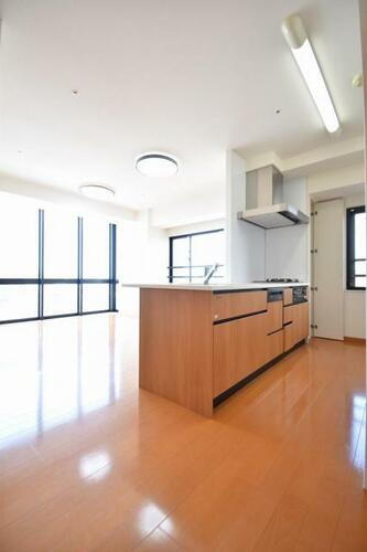 福岡県福岡市博多区下川端町 賃貸マンション