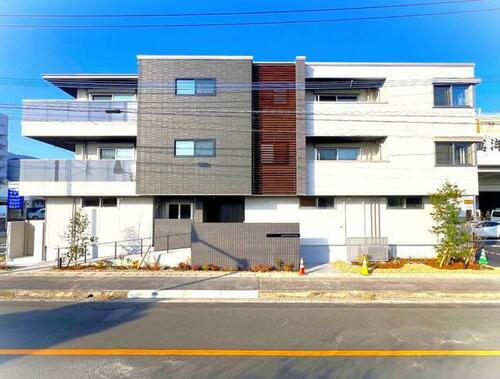 シャーメゾン　グランシャンテ別府 3階建