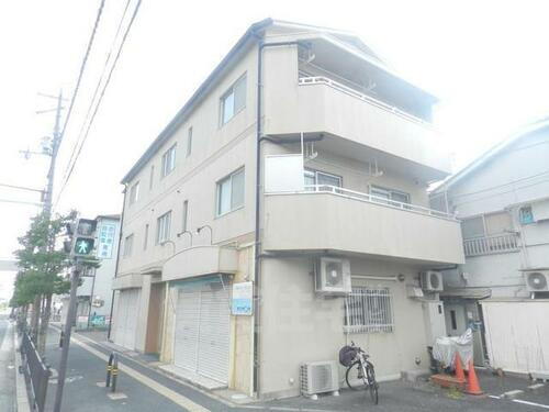 大阪府池田市神田１丁目 3階建