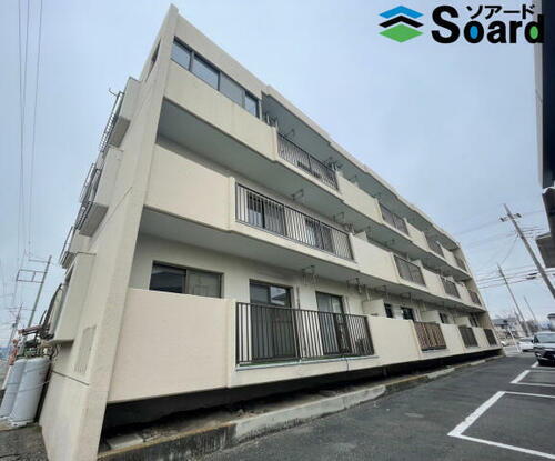 マンションふじ 3階建