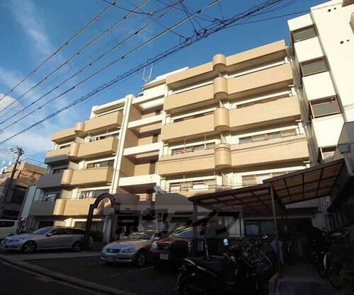 京都府京都市伏見区深草秡川町 5階建