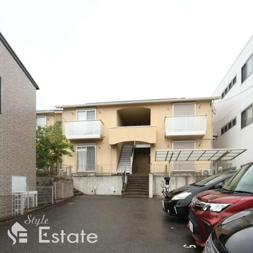 ベルヴィレッジ鴻仏目ＩＩＡ棟 2階建