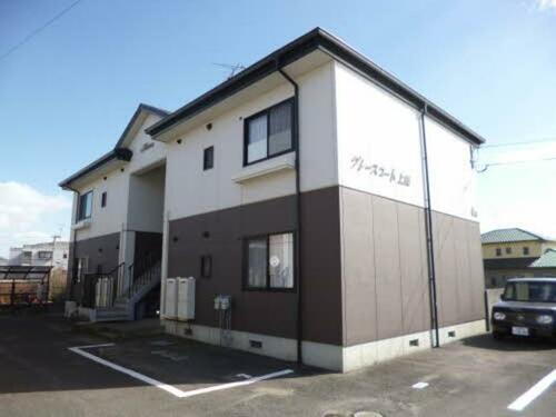 グレースコート上峰　Ａ棟 2階建