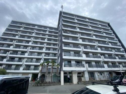 大阪府豊中市岡上の町２丁目 11階建