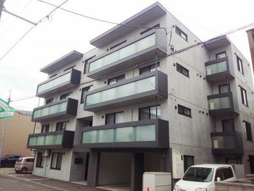 ＡＬＢＡ　ＧＲＡＮＤＥ麻生 4階建