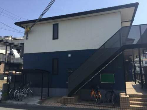 シャーメゾンエトワール 2階建