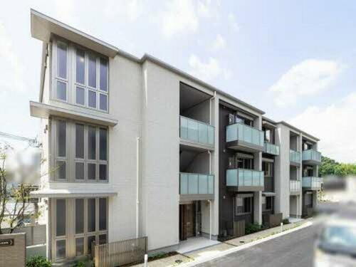 ヴィラソレーユ古曽部町ＡＢ 3階建