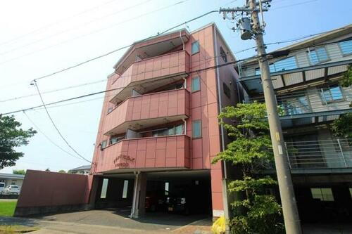 グランドヒルズ供米田５番館 4階建