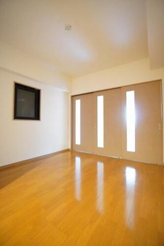 シャルム薬院 10階建