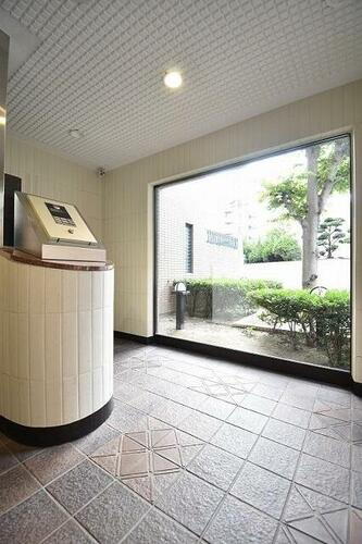 ロイヤルコンフォート六本松 4階建
