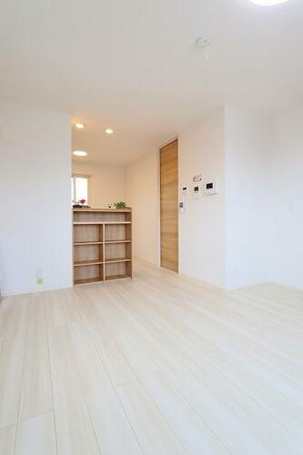 セジュールコートＨＡＲＡ 3階建