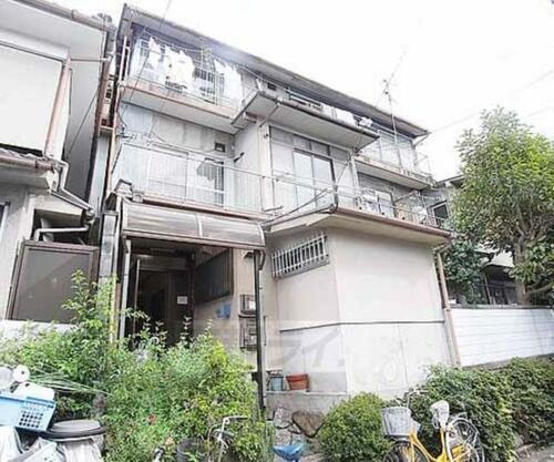 岡田アパート 3階建