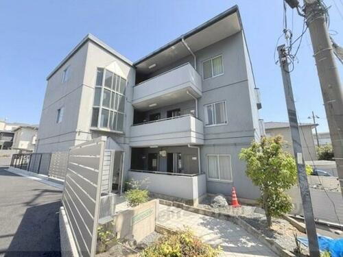 ラベンダー９０ 3階建