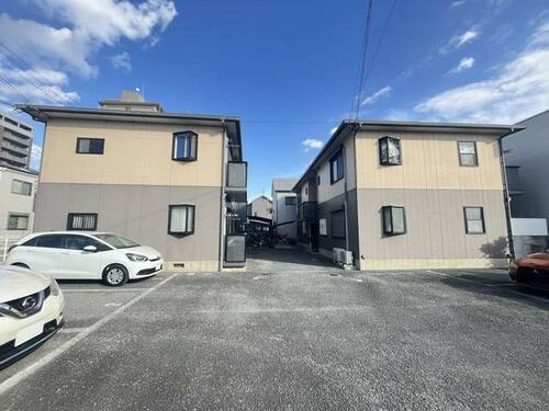 ファミーユ伊丹 2階建