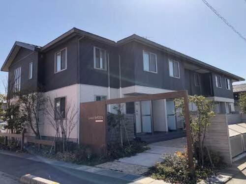 ガーデンズ白枝　Ａ棟 2階建