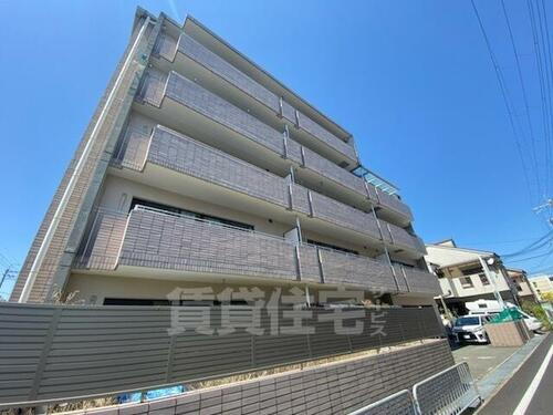 大阪府豊中市利倉西２丁目 5階建