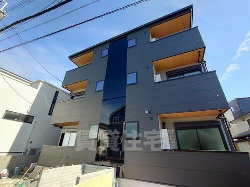 Ｒｉｅｍｏｎ蛍池 3階建