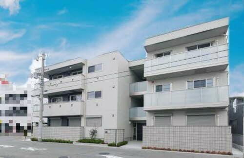 シャーメゾン榎 3階建