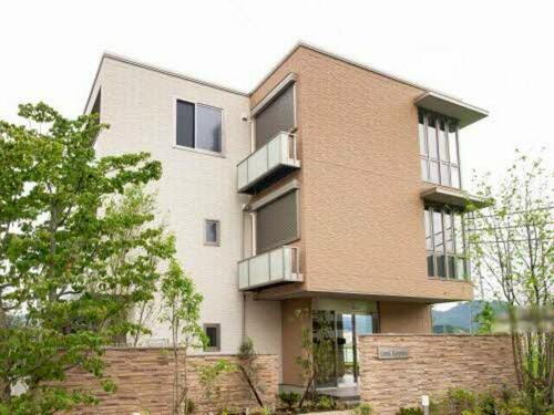 グランド　ハピネス 3階建