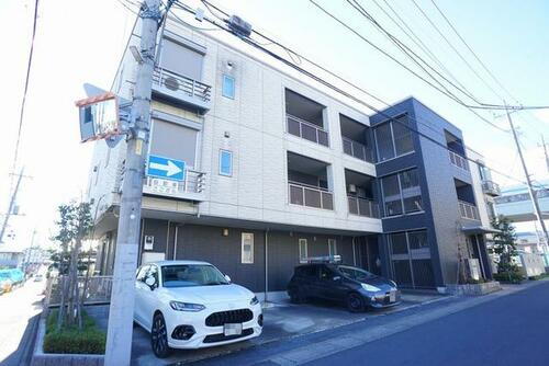 ラフィナート 3階建