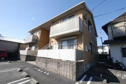 ヴィラ　弐番館 2階建