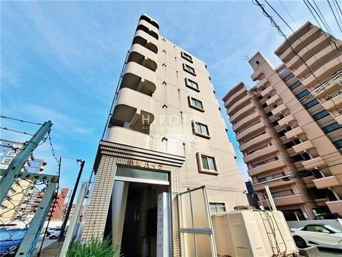 ブランシュ砂津 7階建