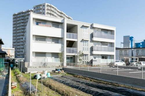 シャーメゾン　ベル　エール 3階建